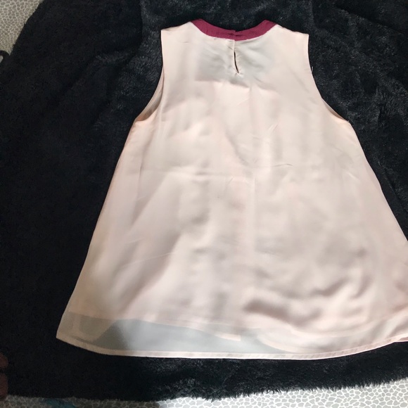 ✨2/$20✨ Chiffon top - Picture 4 of 7